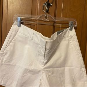 Ann Taylor Factory shorts. White size 10. NWT